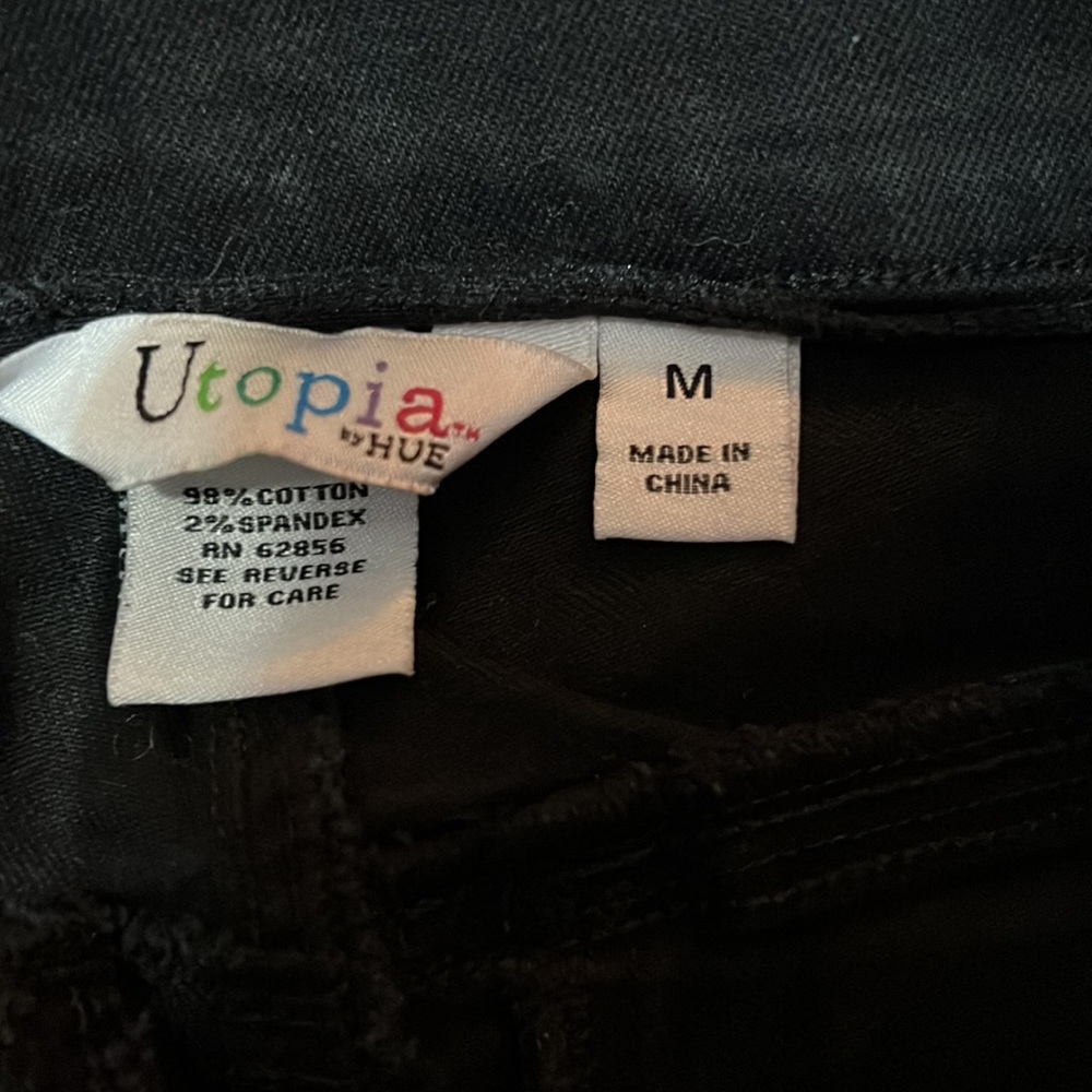 Utopia Capris - image 4